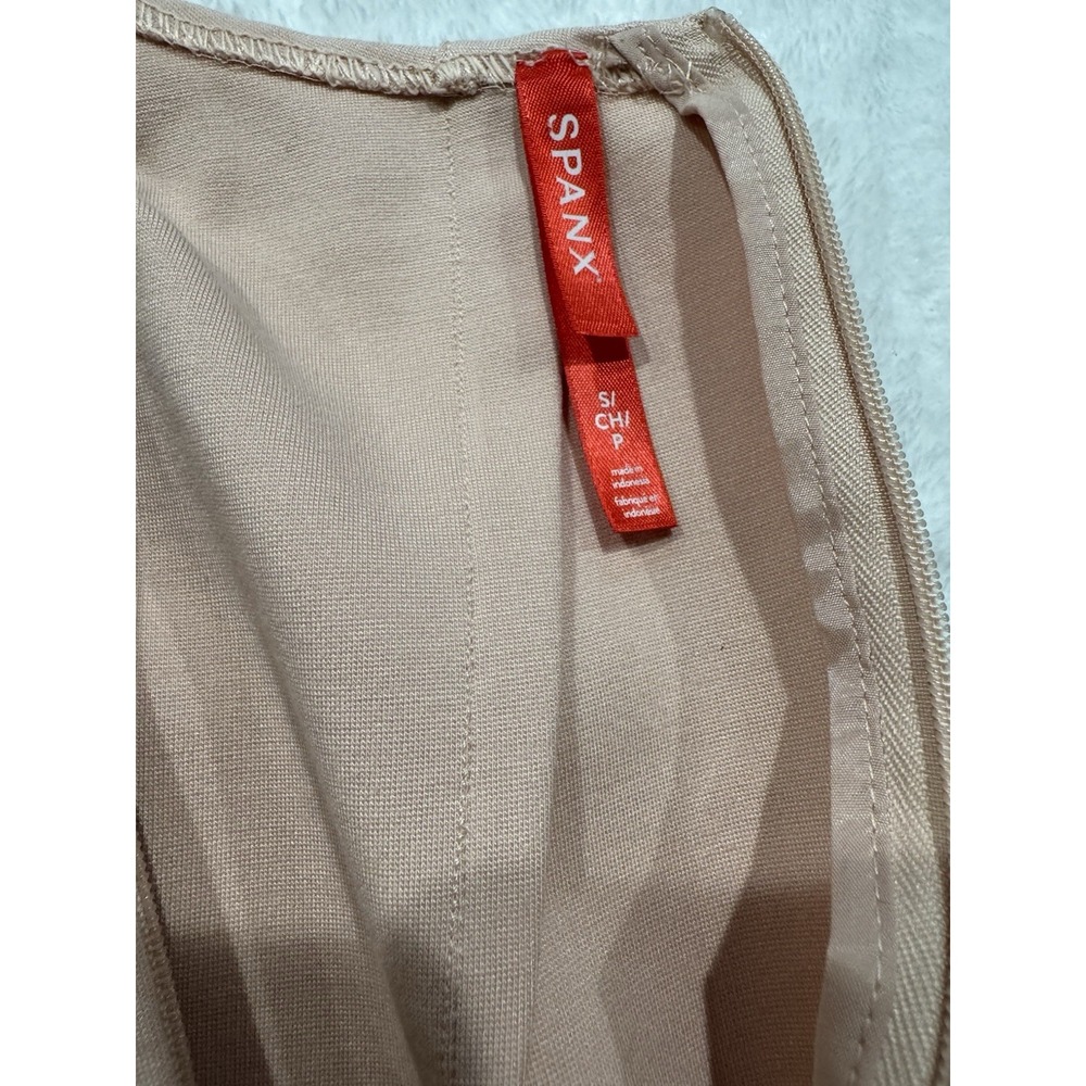 SPANX Size Small The Perfect Funnel Top' Pale Pink Short Sleeve / Back Zip - Picture 2 of 4